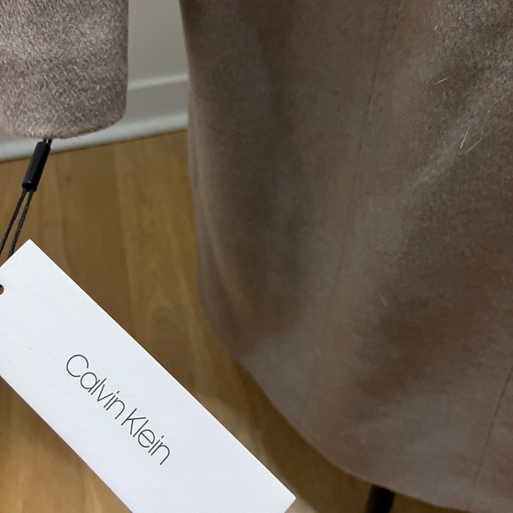 BRAND NEW Chic Calvin Klein Women's Beige Belted Coat - Picture 7 of 8